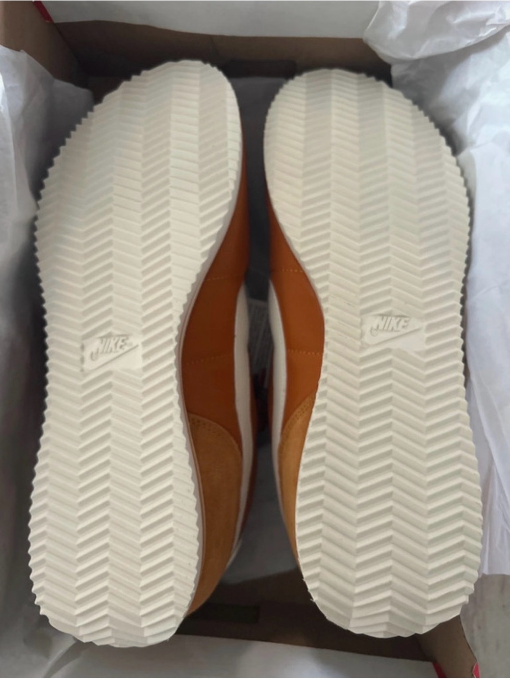 Nike Men’s Cortez TXT size 10.5 - Picture 5 of 7